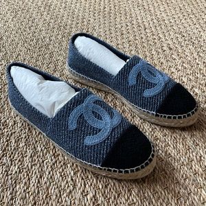 CHANEL. Tweed Espadrilles. NWT. Size: 39.